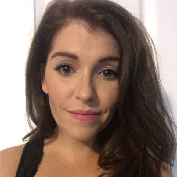 Meet your Posher, Andrea - Picture 1 of 1